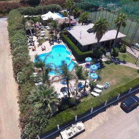 Il Geranio - Resort & Suites แอคเควโดลชิ ภายนอก รูปภาพ