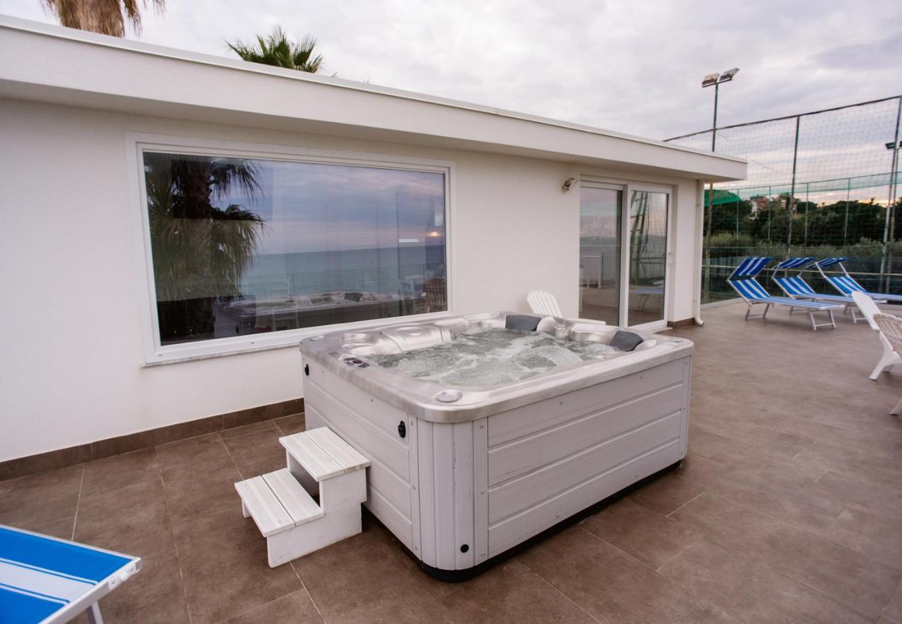 Il Geranio - Resort & Suites แอคเควโดลชิ ภายนอก รูปภาพ