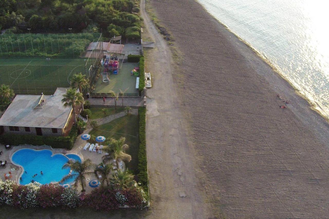 Il Geranio - Resort & Suites แอคเควโดลชิ ภายนอก รูปภาพ